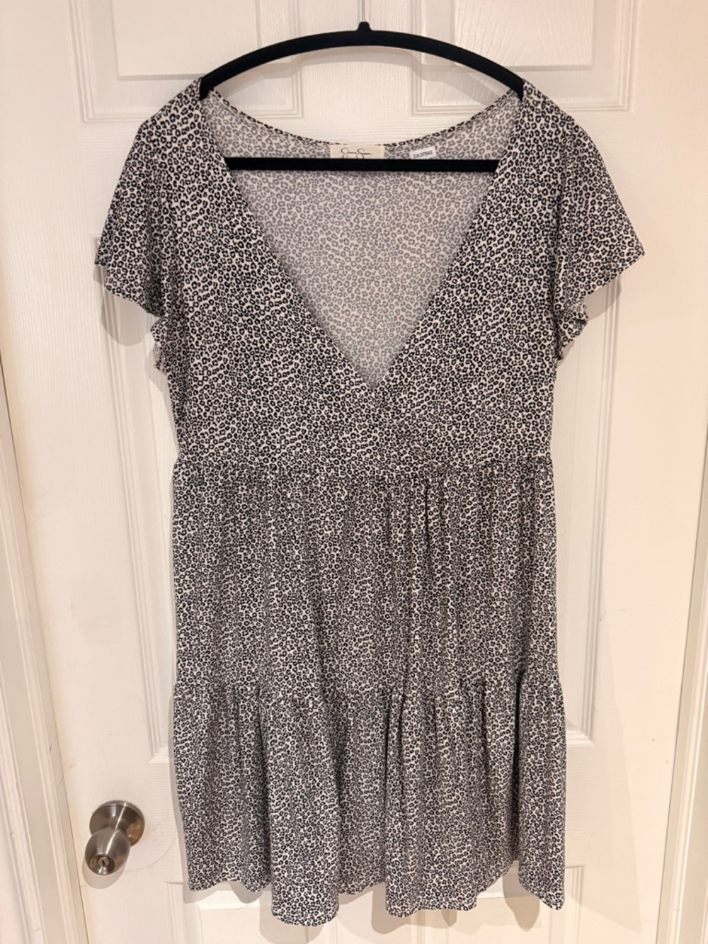 Jessica Simpson Gray and Black Leopard Print Top